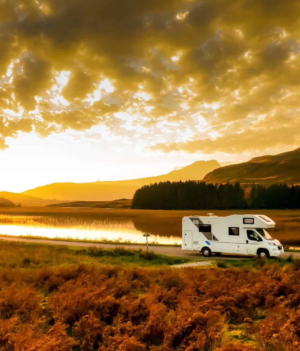 Lakeside camping on your motorhome road trip